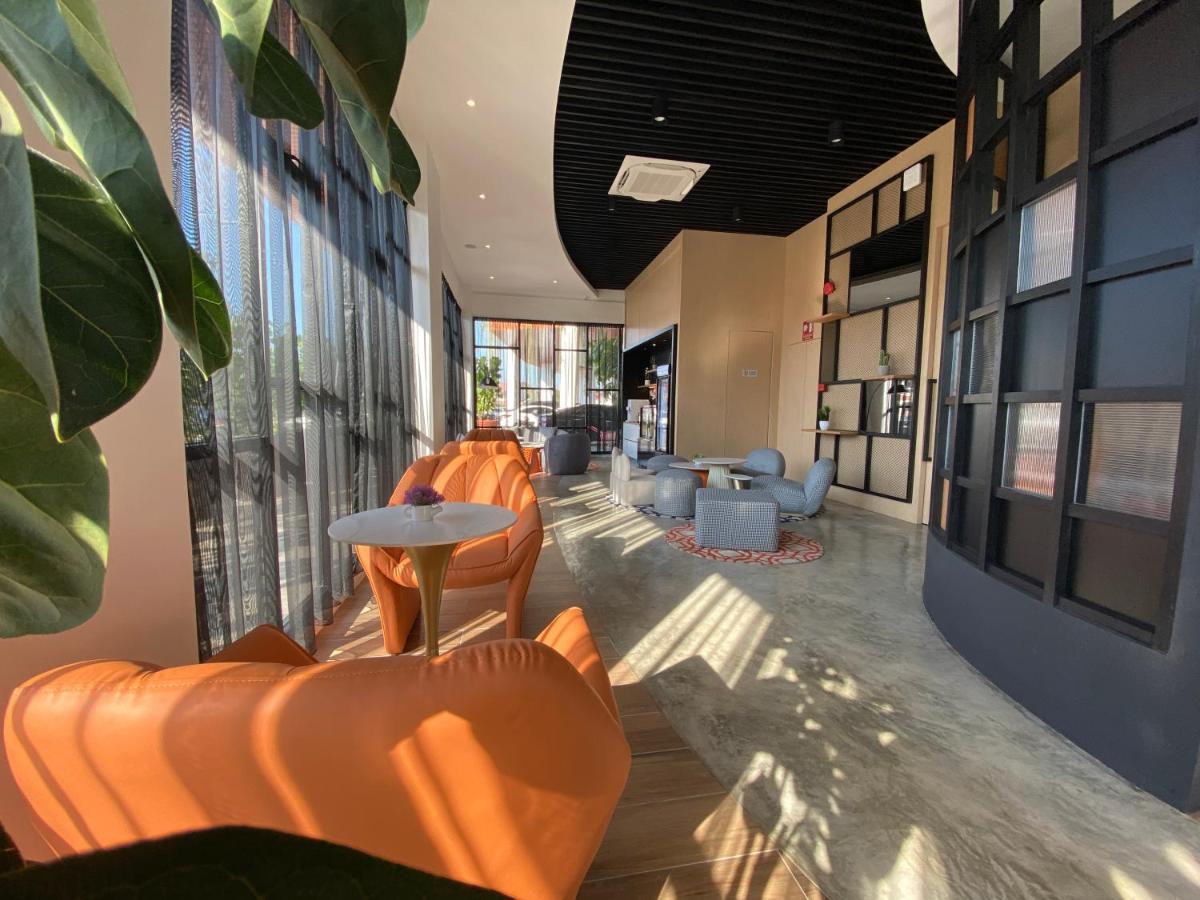 סיבו Otel Hotel Suite מראה חיצוני תמונה