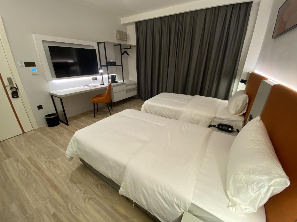 סיבו Otel Hotel Suite מראה חיצוני תמונה